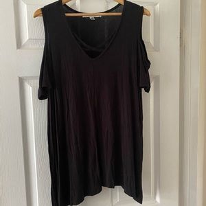 🖤 Cold Shoulder Top with Criss Cross Neckline